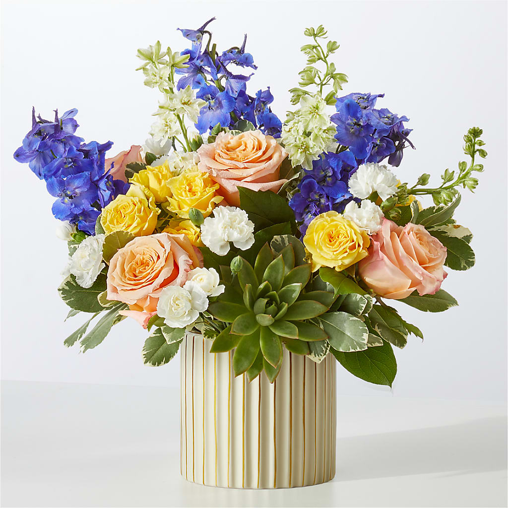 Cobalt Reverie Bouquet – Floristo Bermeo Ii, Big Lake MN