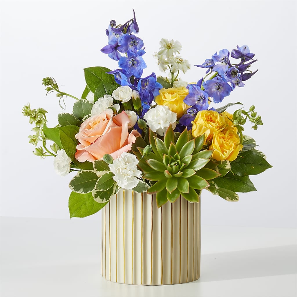 Cobalt Reverie Bouquet – Floristo Bermeo Ii, Big Lake MN