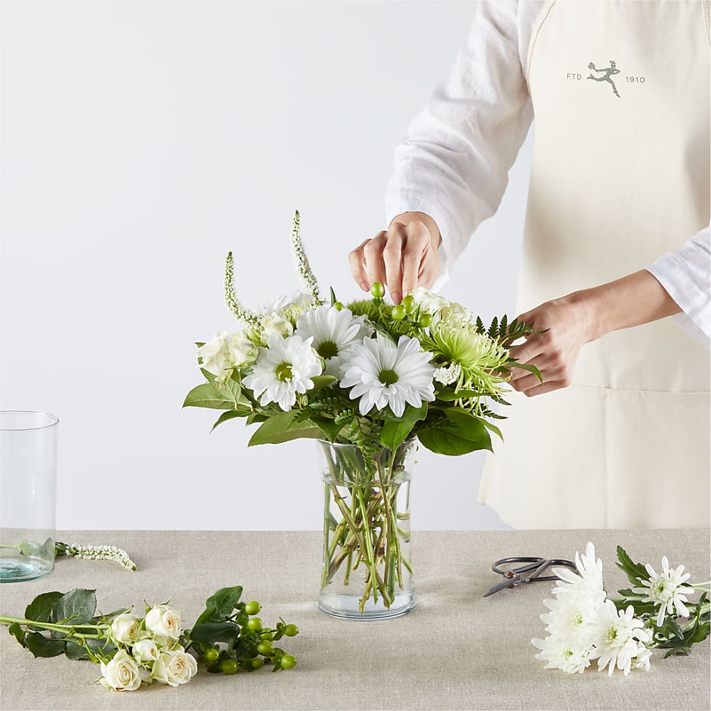 Irish Garden - A Florist Original – Floristo Bermeo Ii, Big Lake MN