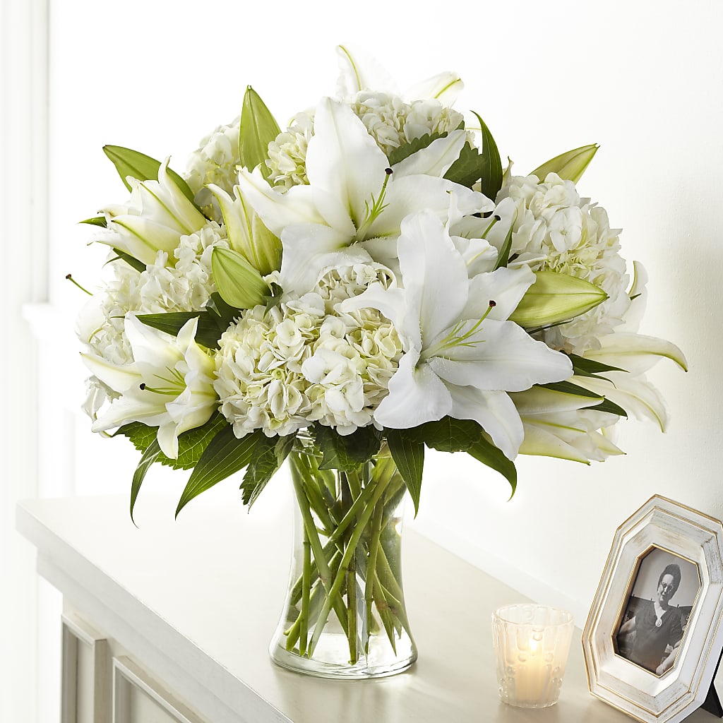 Compassionate Lily Bouquet – Floristo Bermeo Ii, Big Lake MN