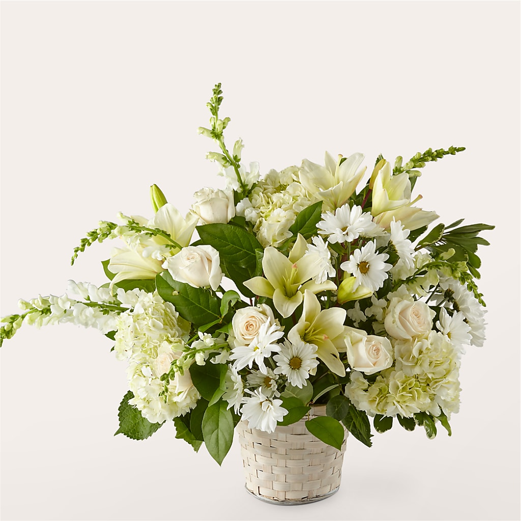 Ivory Elegance Floral Basket – Floristo Bermeo Ii, Big Lake MN