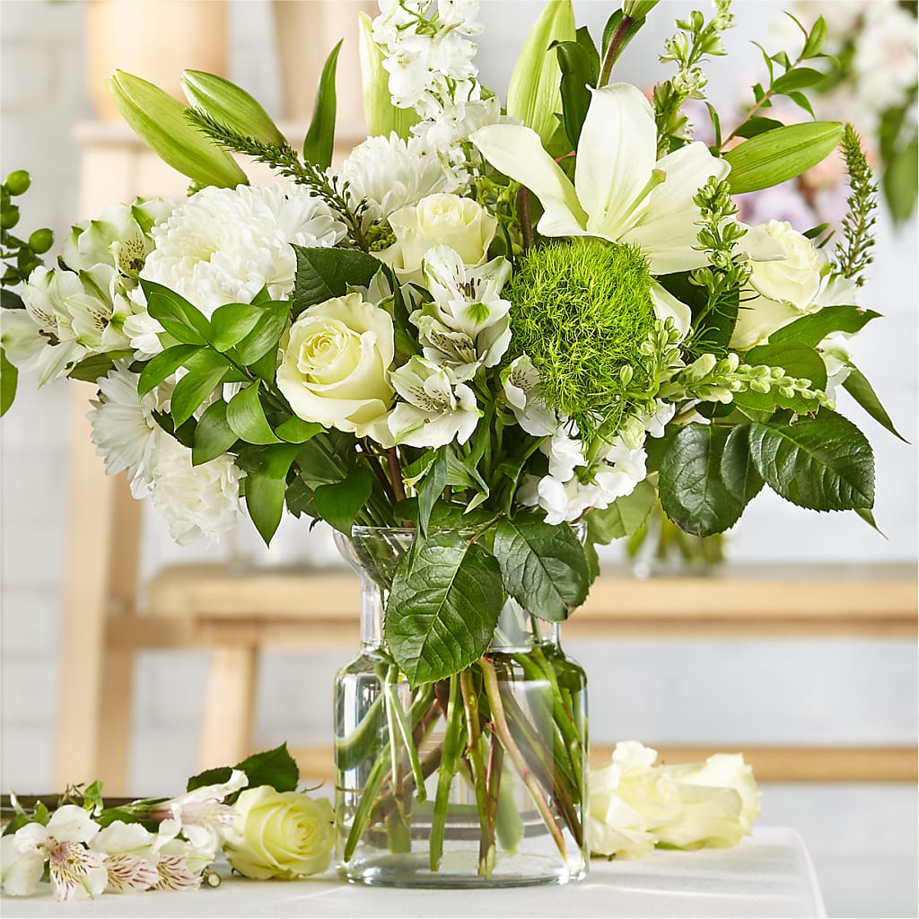 Classic Ivory – A Florist Original – Floristo Bermeo Ii, Big Lake MN