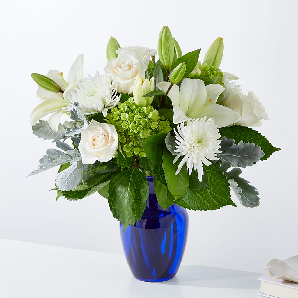 Snowy Dreams Bouquet – Floristo Bermeo Ii, Big Lake MN