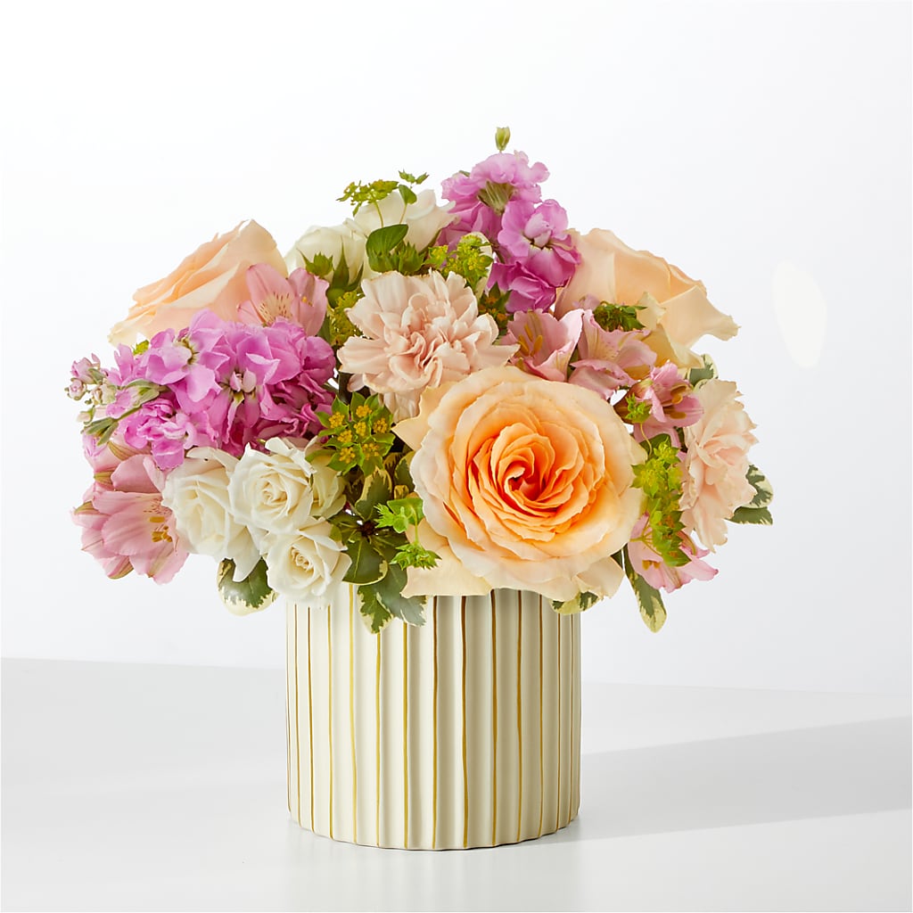 Paradise Bouquet with Ivory Vase – Floristo Bermeo Ii, Big Lake MN