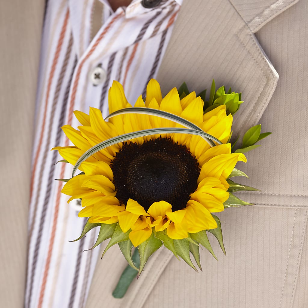Free Spirit Boutonniere – Floristo Bermeo Ii, Big Lake MN