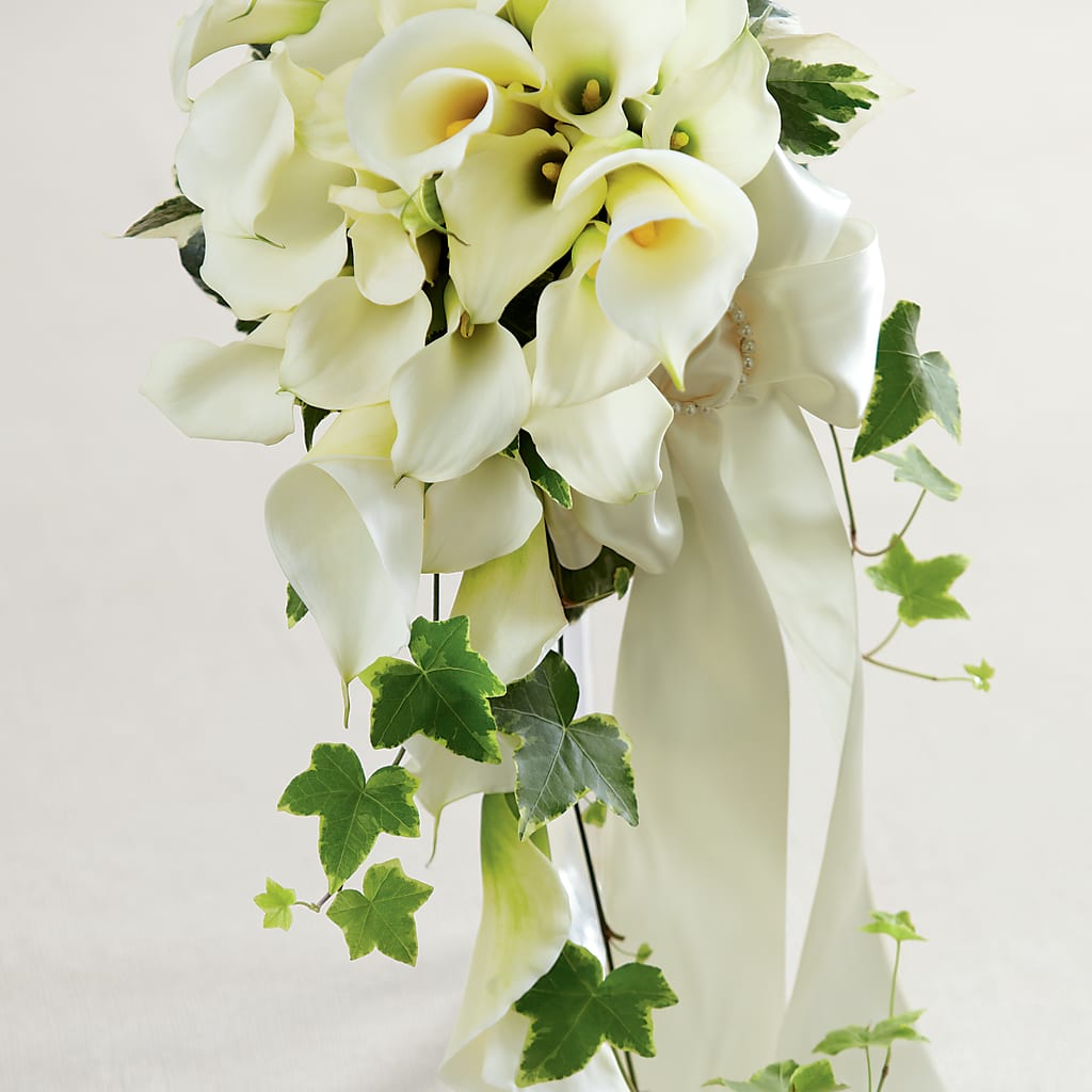 White Chapel Bouquet – Floristo Bermeo Ii, Big Lake MN