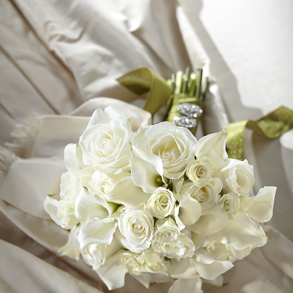 Serene Highness Bouquet – Floristo Bermeo Ii, Big Lake MN