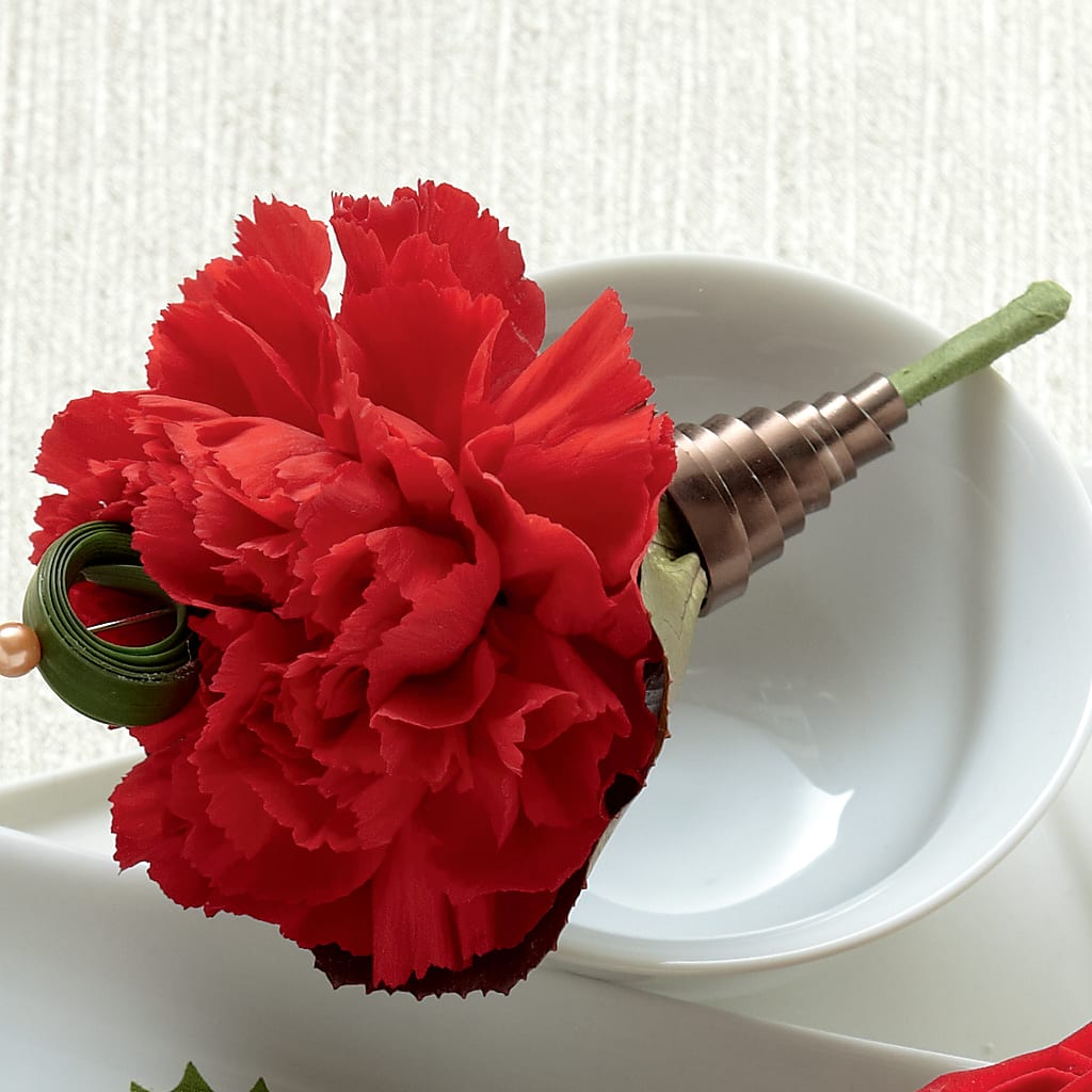 Red Carnation Boutonniere – Floristo Bermeo Ii, Big Lake MN