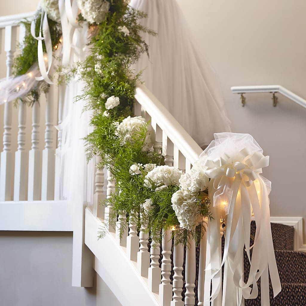 Champagne Dreams Garland – Floristo Bermeo Ii, Big Lake MN