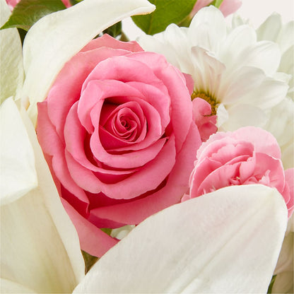 Whispers of Comfort Bouquet –  Floristo Bermeo Ii, Big Lake MN