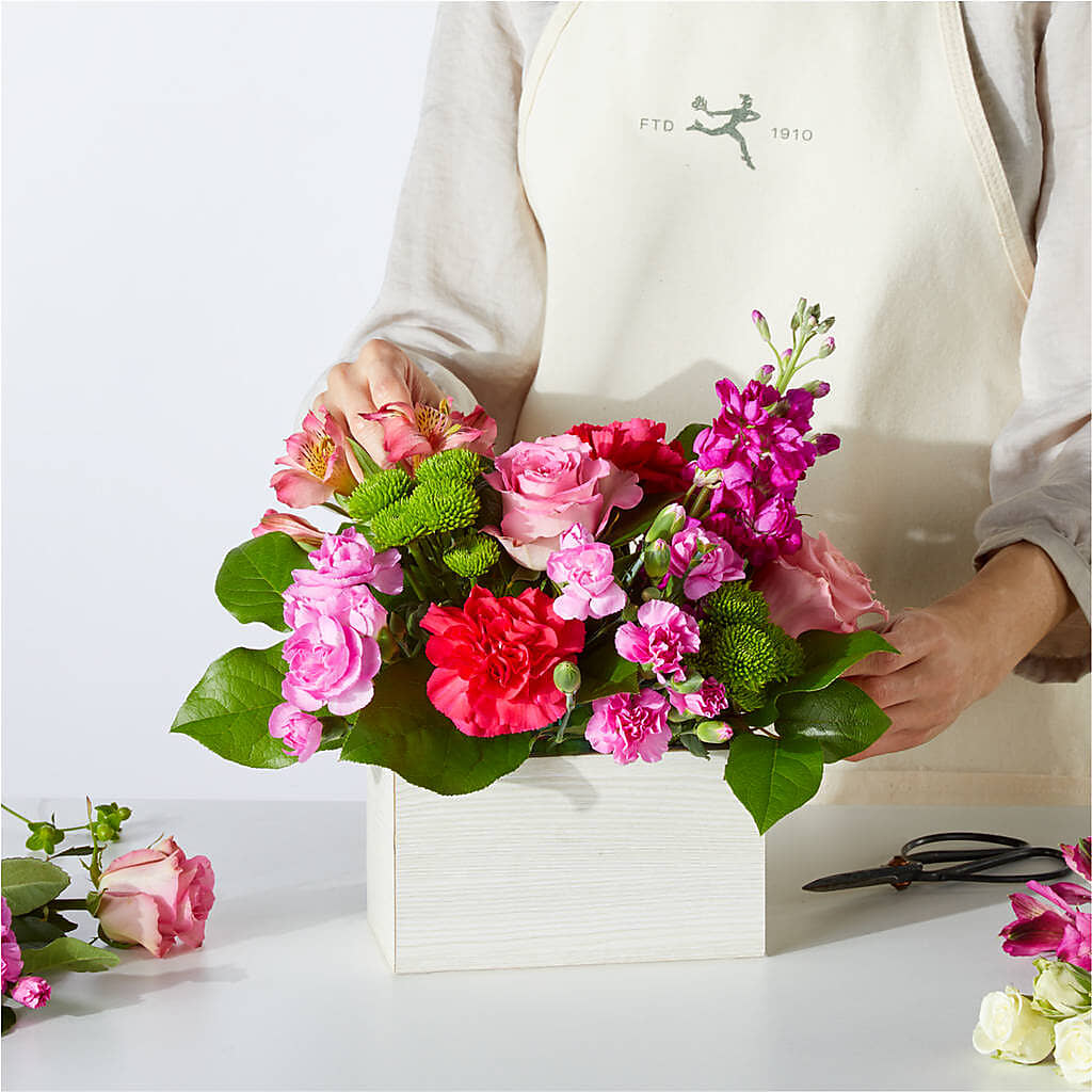Sweetberry Box – A Florist Original –  Floristo Bermeo Ii, Big Lake MN
