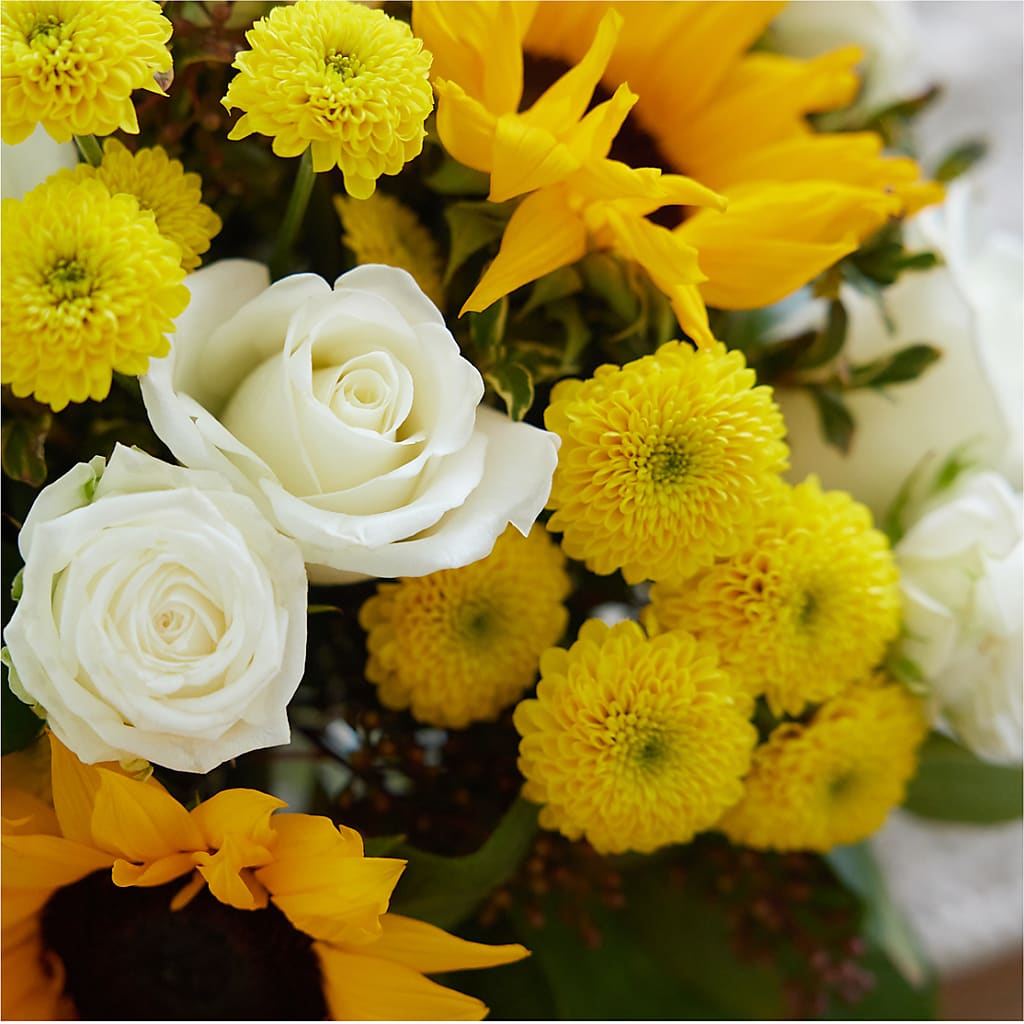 Luminous Morning Bouquet –  Floristo Bermeo Ii, Big Lake MN