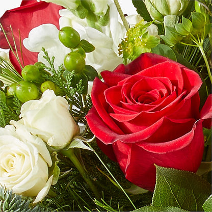 Deck the Halls Bouquet –  Floristo Bermeo Ii, Big Lake MN