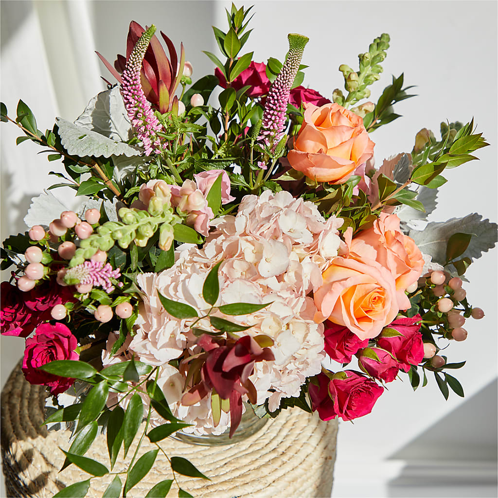 Glitz & Glam Bouquet –  Floristo Bermeo Ii, Big Lake MN