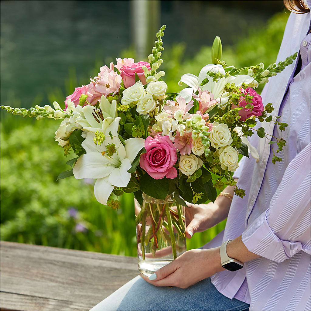 Fondly Bouquet –  Floristo Bermeo Ii, Big Lake MN